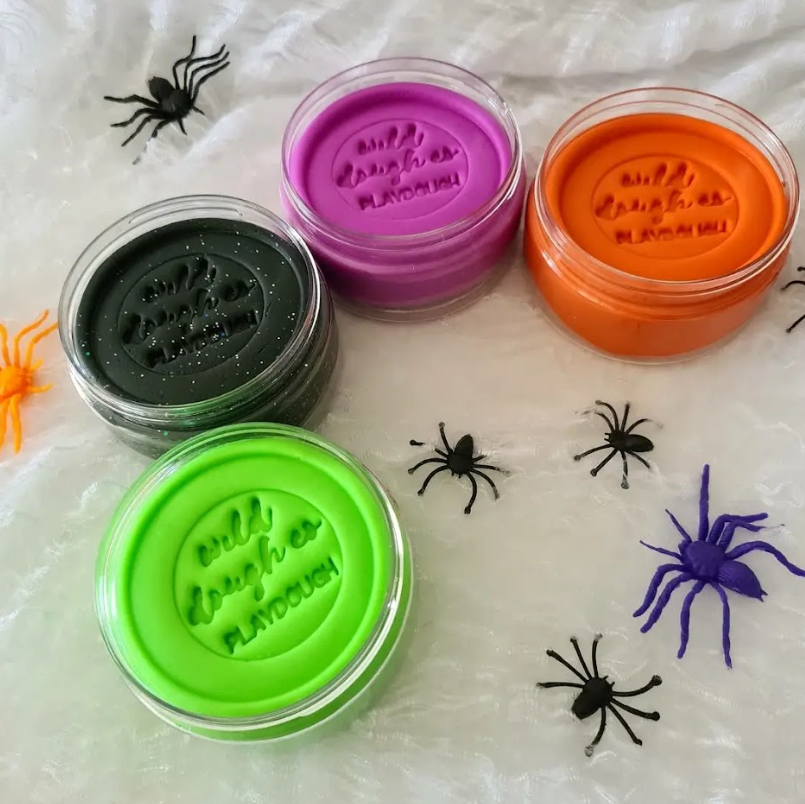Wild Playdough - Galaxy Black - Cola Scented